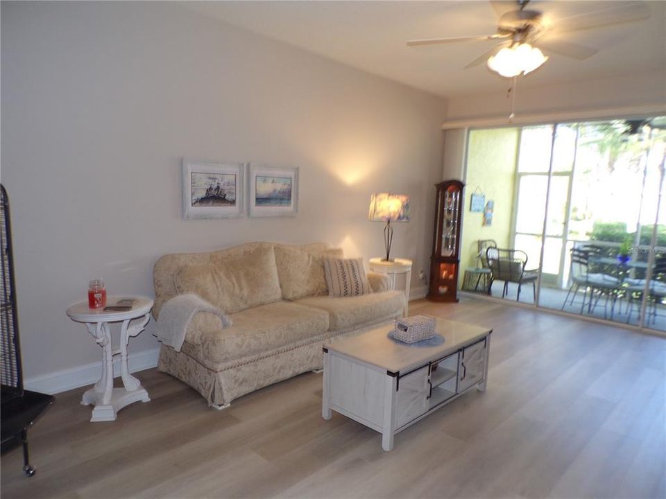 For Rent: $1,900 (3 beds, 2 baths, 1517 Square Feet)