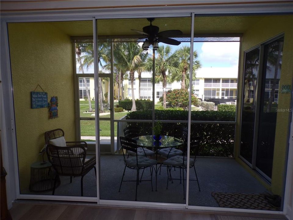 For Rent: $1,900 (3 beds, 2 baths, 1517 Square Feet)