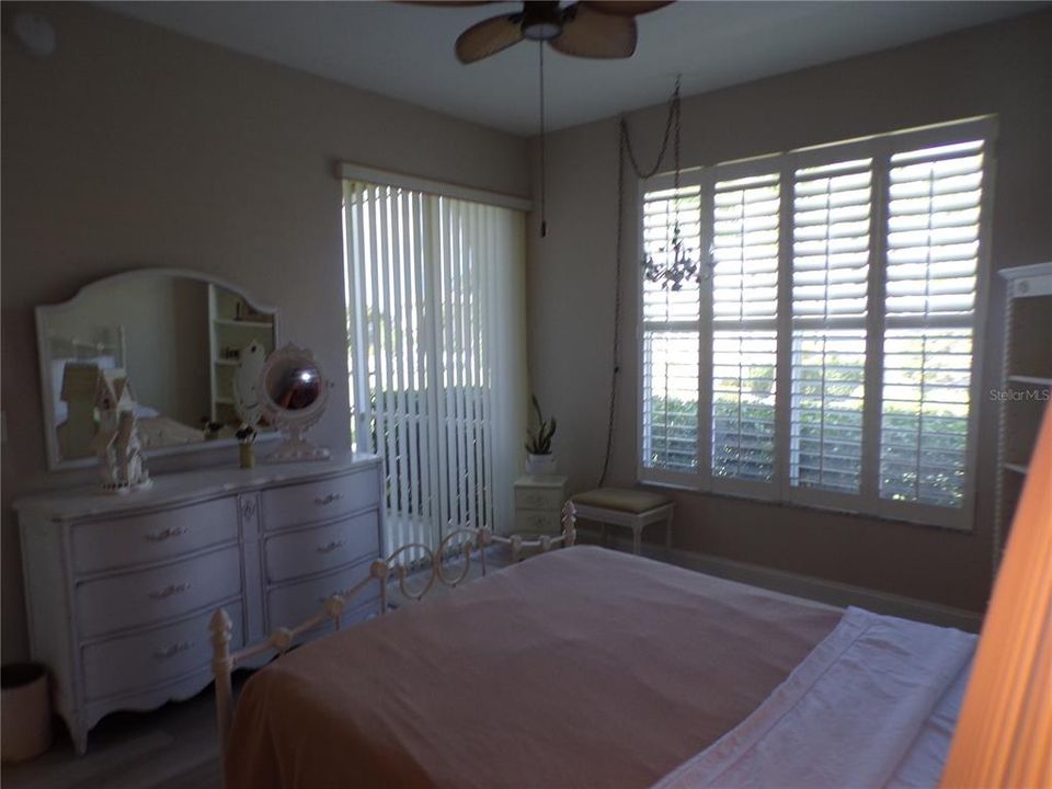 For Rent: $1,900 (3 beds, 2 baths, 1517 Square Feet)