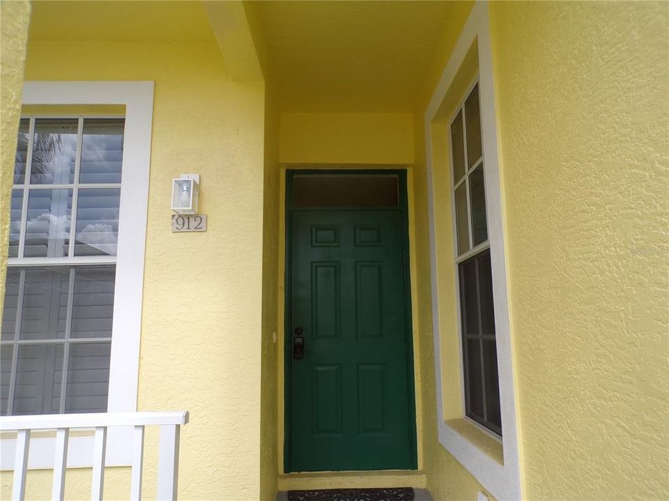 For Rent: $1,900 (3 beds, 2 baths, 1517 Square Feet)