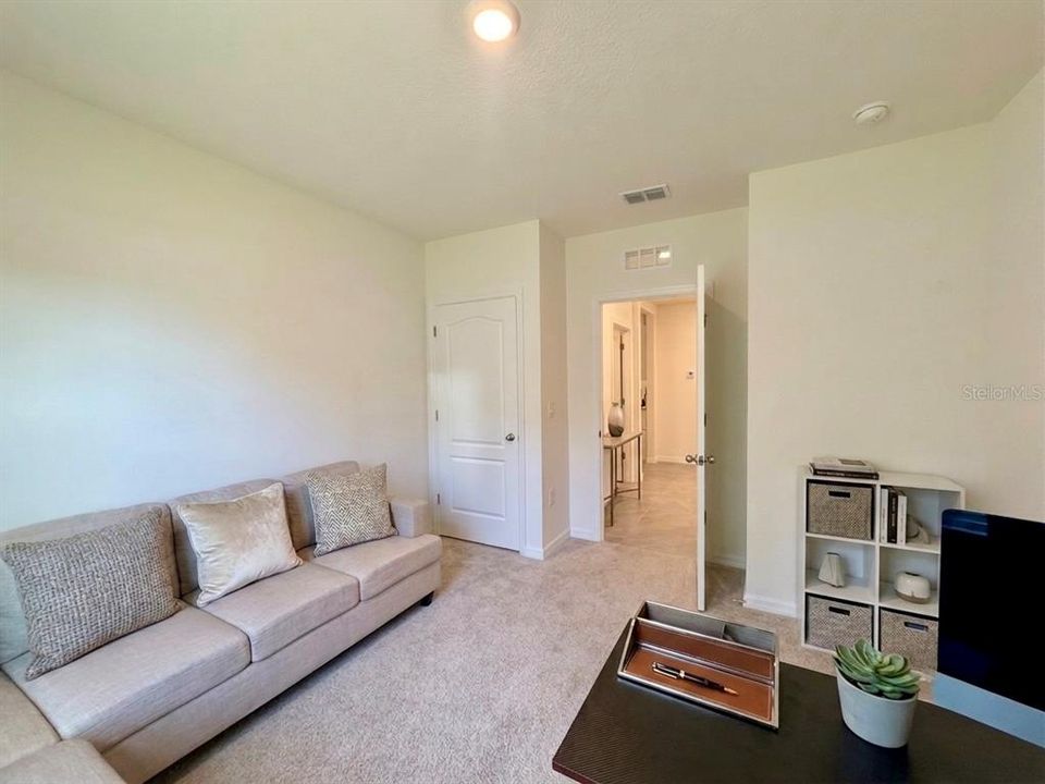 En Venta: $374,990 (4 camas, 2 baños, 1836 Pies cuadrados)