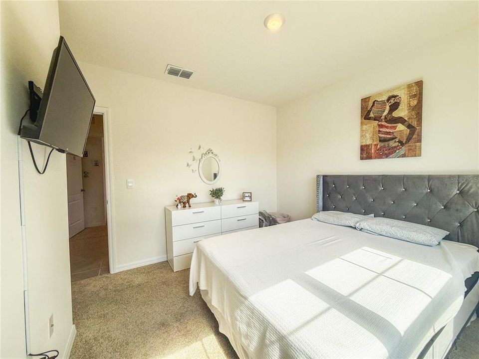 En Venta: $374,990 (4 camas, 2 baños, 1836 Pies cuadrados)