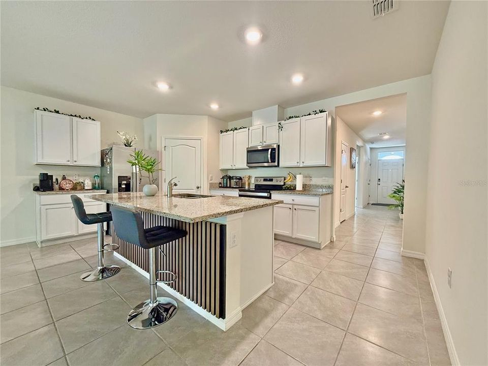 En Venta: $374,990 (4 camas, 2 baños, 1836 Pies cuadrados)