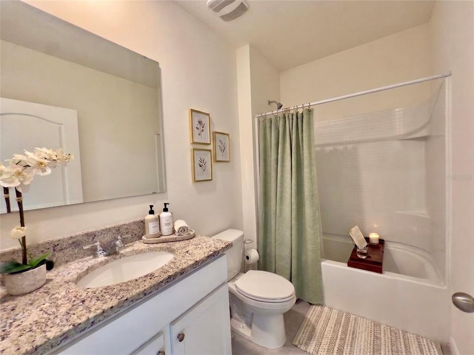 En Venta: $374,990 (4 camas, 2 baños, 1836 Pies cuadrados)