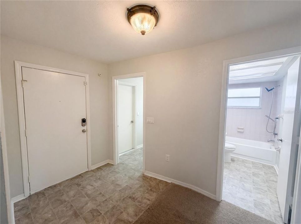 En Venta: $247,000 (2 camas, 2 baños, 1359 Pies cuadrados)