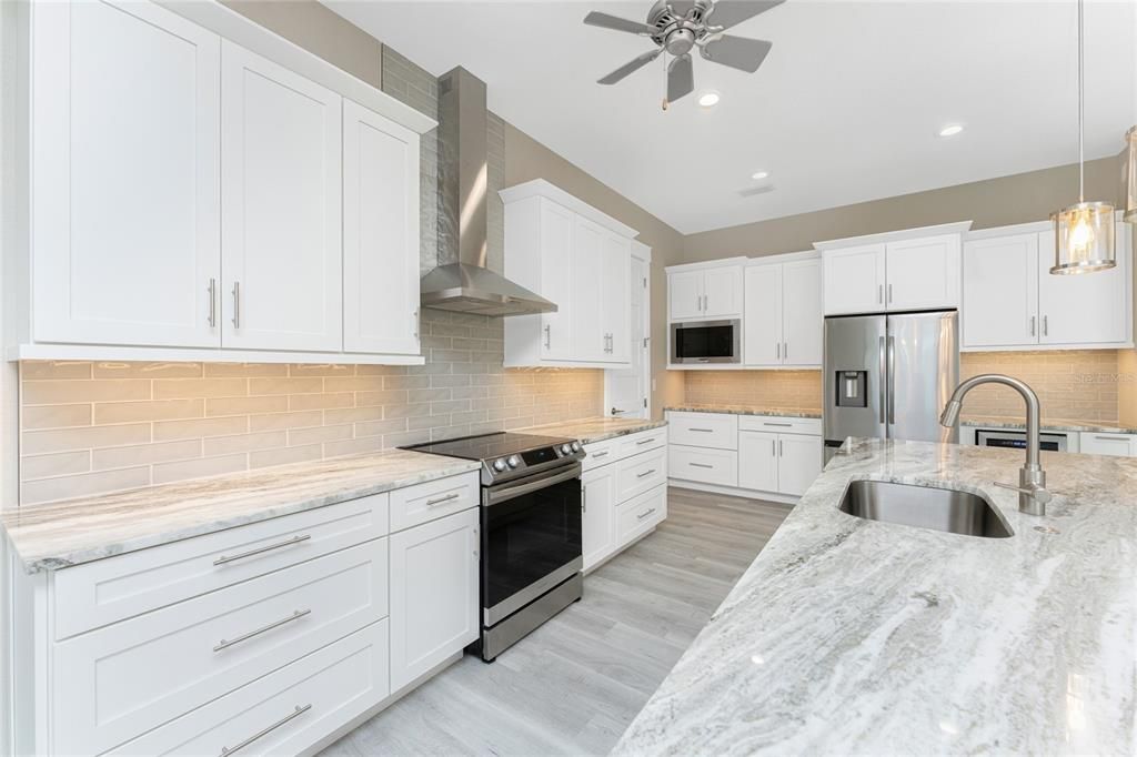 En Venta: $629,900 (3 camas, 2 baños, 2067 Pies cuadrados)