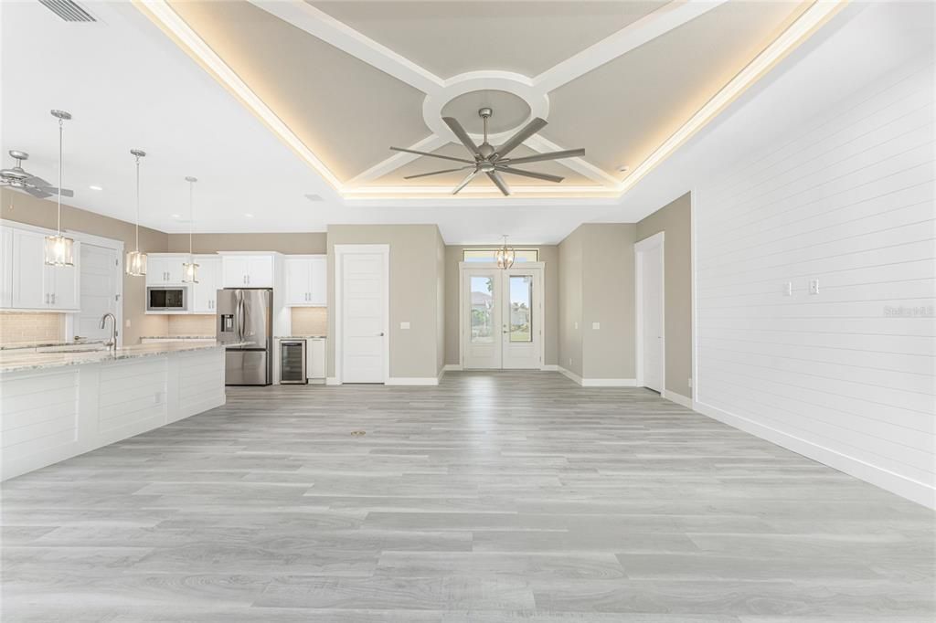 En Venta: $629,900 (3 camas, 2 baños, 2067 Pies cuadrados)