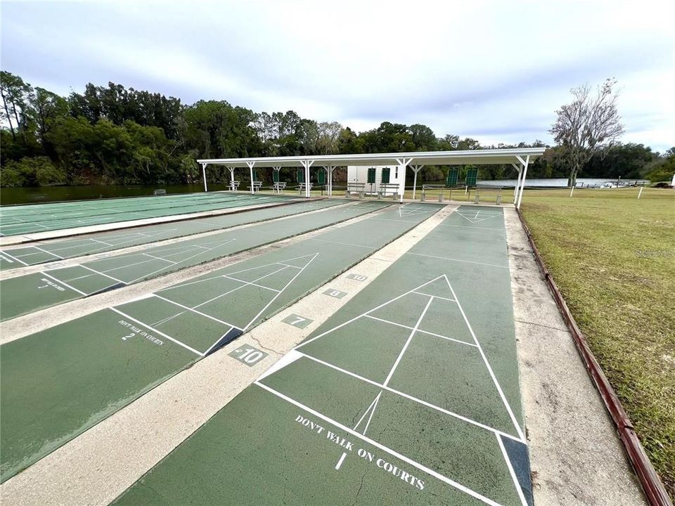 На продажу: $79,900 (0.15 acres)