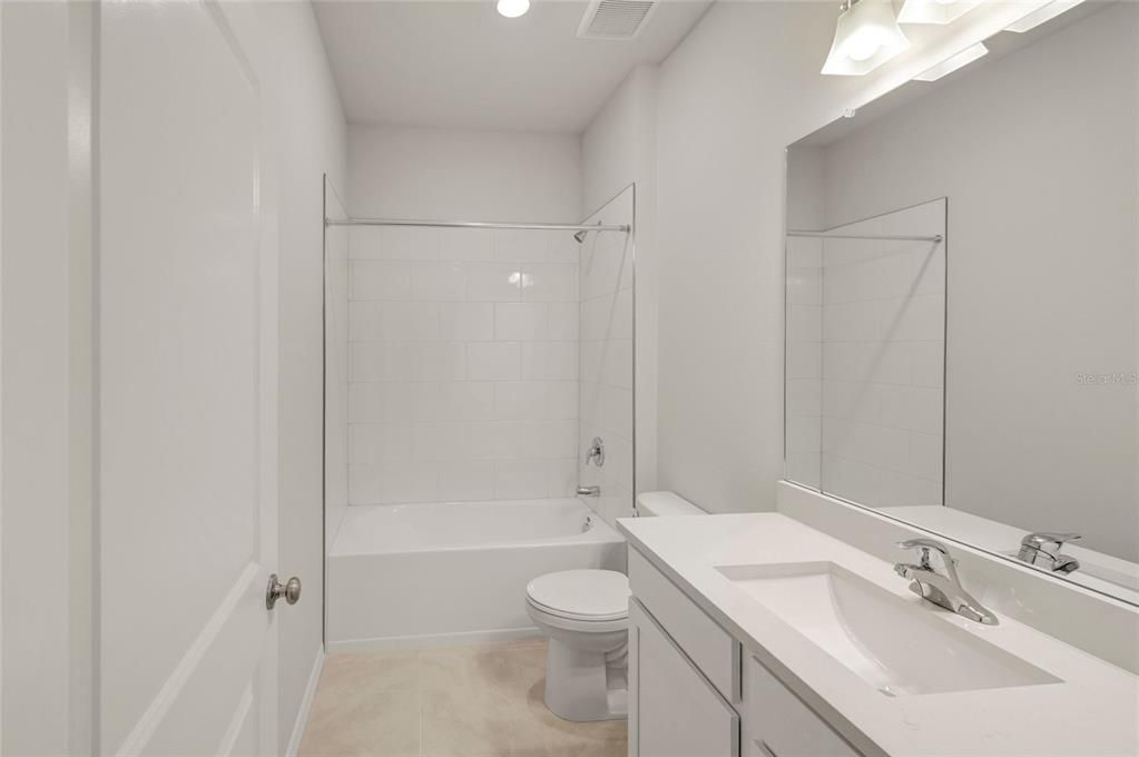 На продажу: $449,990 (3 спален, 2 ванн, 2077 Квадратных фут)