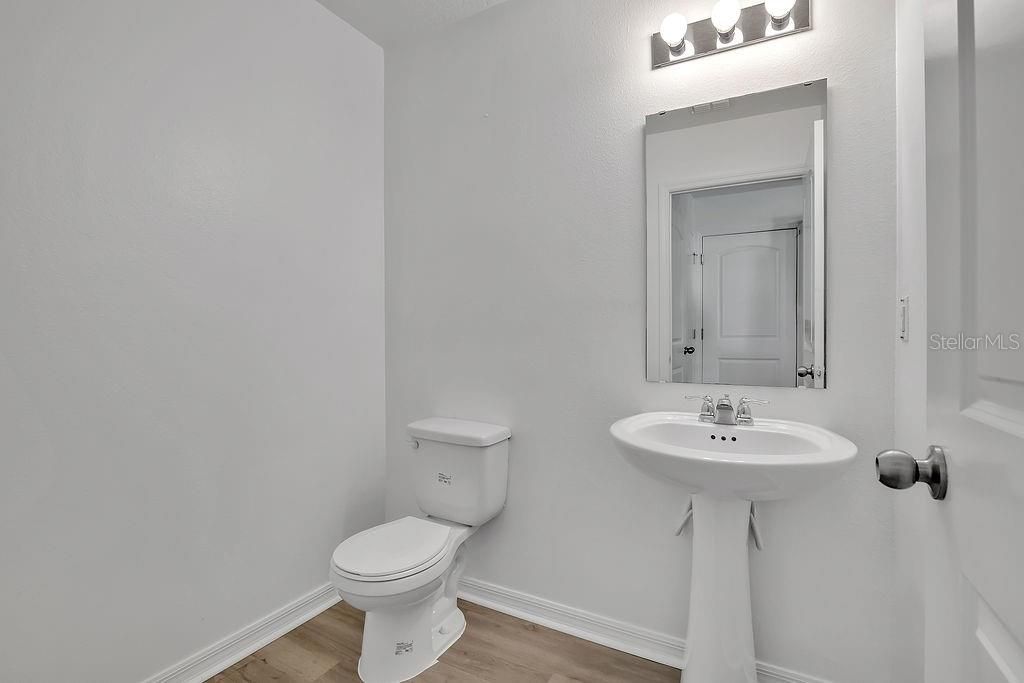 На продажу: $275,000 (3 спален, 2 ванн, 1432 Квадратных фут)