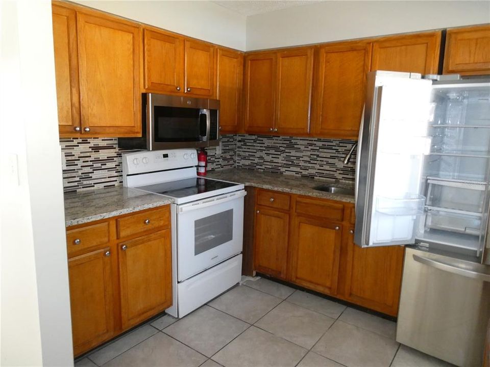 For Sale: $225,000 (3 beds, 1 baths, 960 Square Feet)
