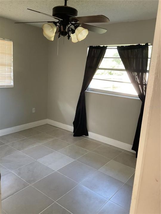 For Sale: $225,000 (3 beds, 1 baths, 960 Square Feet)