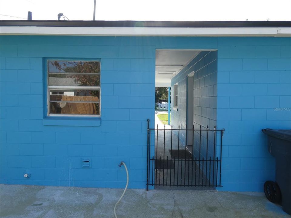 For Sale: $225,000 (3 beds, 1 baths, 960 Square Feet)