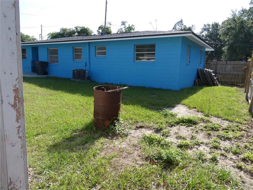 For Sale: $225,000 (3 beds, 1 baths, 960 Square Feet)