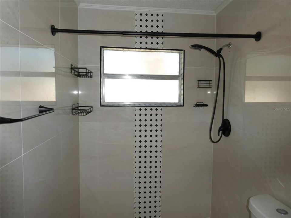 For Sale: $225,000 (3 beds, 1 baths, 960 Square Feet)
