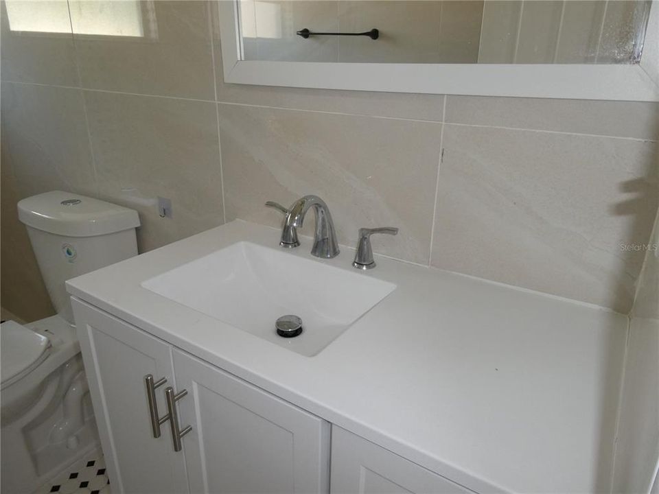 For Sale: $225,000 (3 beds, 1 baths, 960 Square Feet)