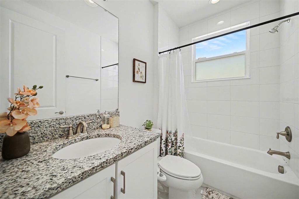 В аренду: $4,500 (5 спален, 4 ванн, 2961 Квадратных фут)