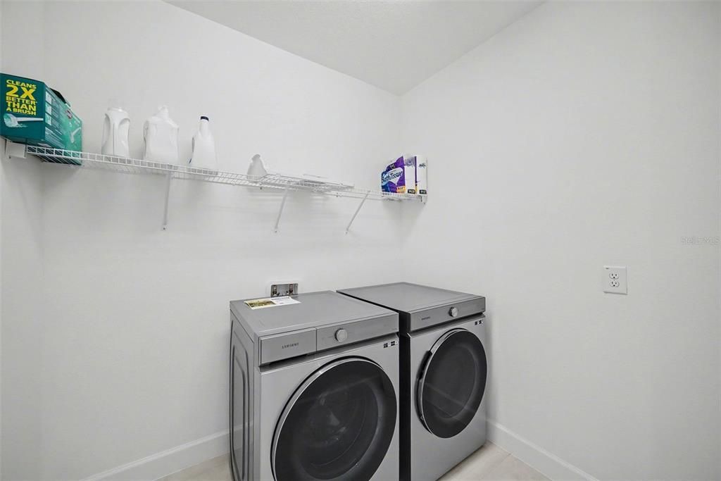 В аренду: $4,500 (5 спален, 4 ванн, 2961 Квадратных фут)