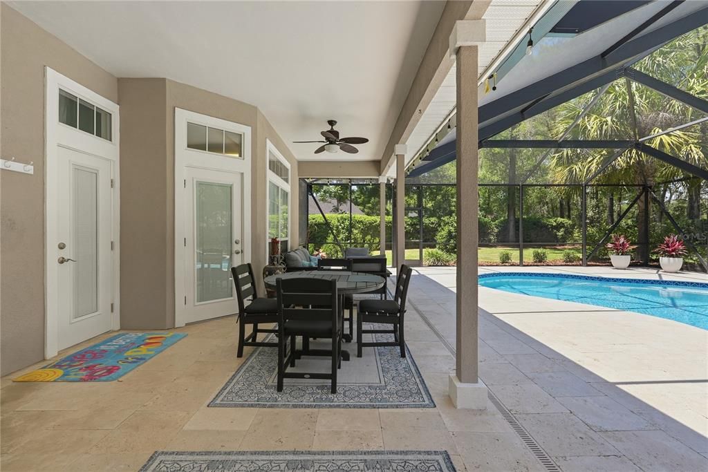 Activo con contrato: $869,900 (4 camas, 3 baños, 2860 Pies cuadrados)