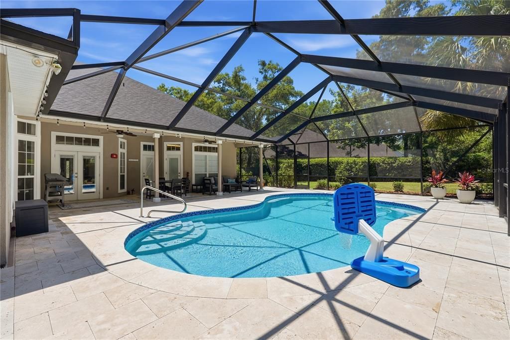 Activo con contrato: $869,900 (4 camas, 3 baños, 2860 Pies cuadrados)