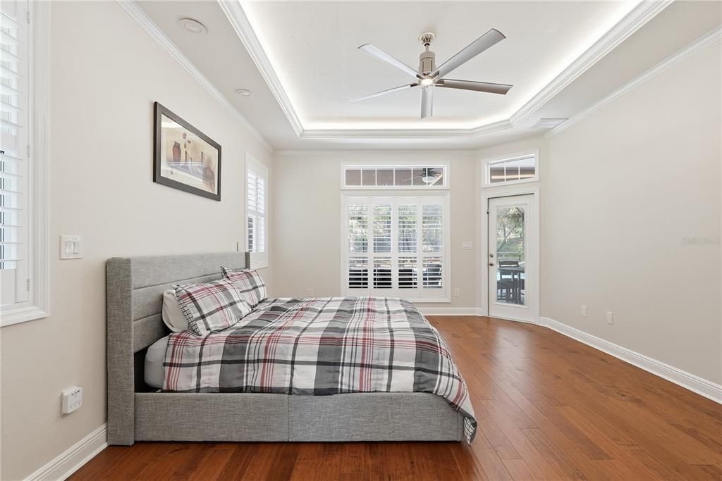 Activo con contrato: $869,900 (4 camas, 3 baños, 2860 Pies cuadrados)