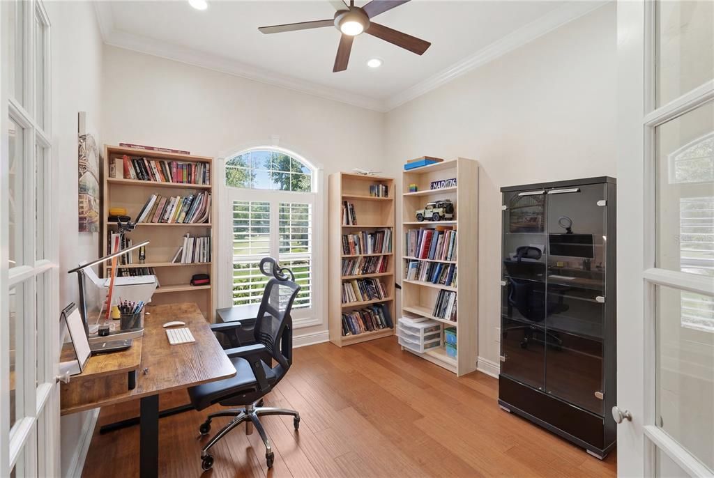 Activo con contrato: $869,900 (4 camas, 3 baños, 2860 Pies cuadrados)