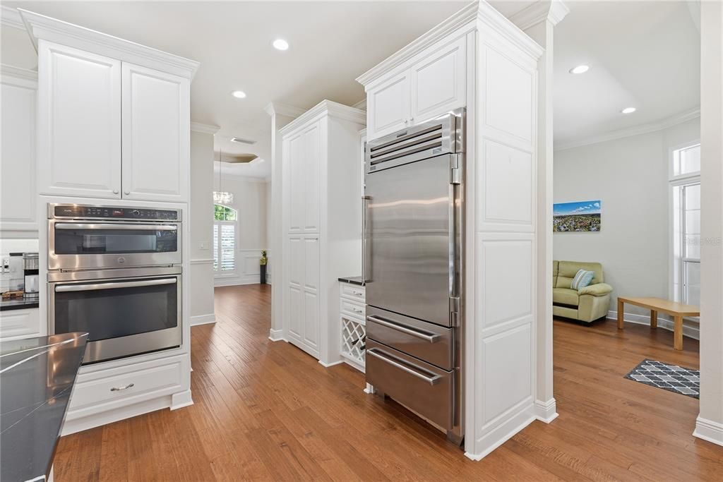 Activo con contrato: $869,900 (4 camas, 3 baños, 2860 Pies cuadrados)