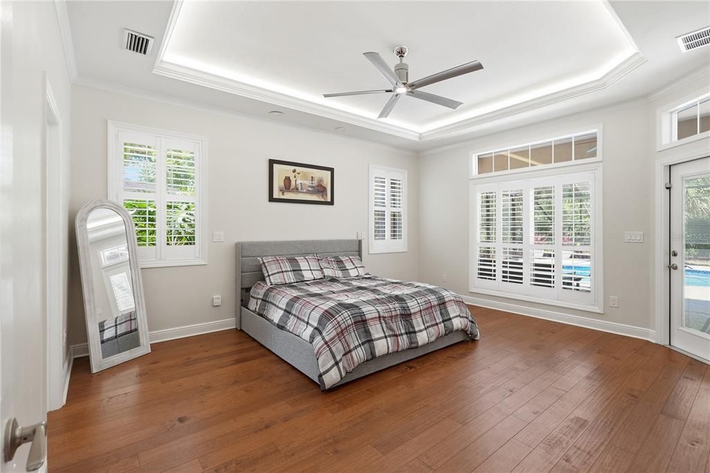 Activo con contrato: $869,900 (4 camas, 3 baños, 2860 Pies cuadrados)