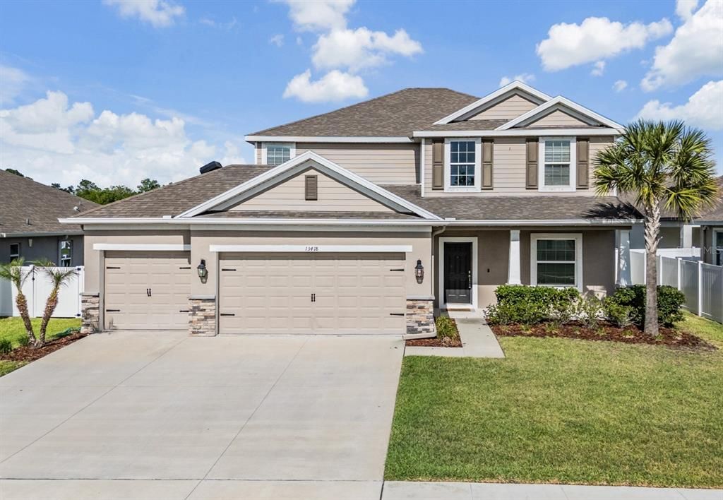 For Sale: $475,000 (5 beds, 3 baths, 2830 Square Feet)