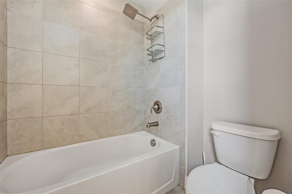 For Sale: $475,000 (5 beds, 3 baths, 2830 Square Feet)