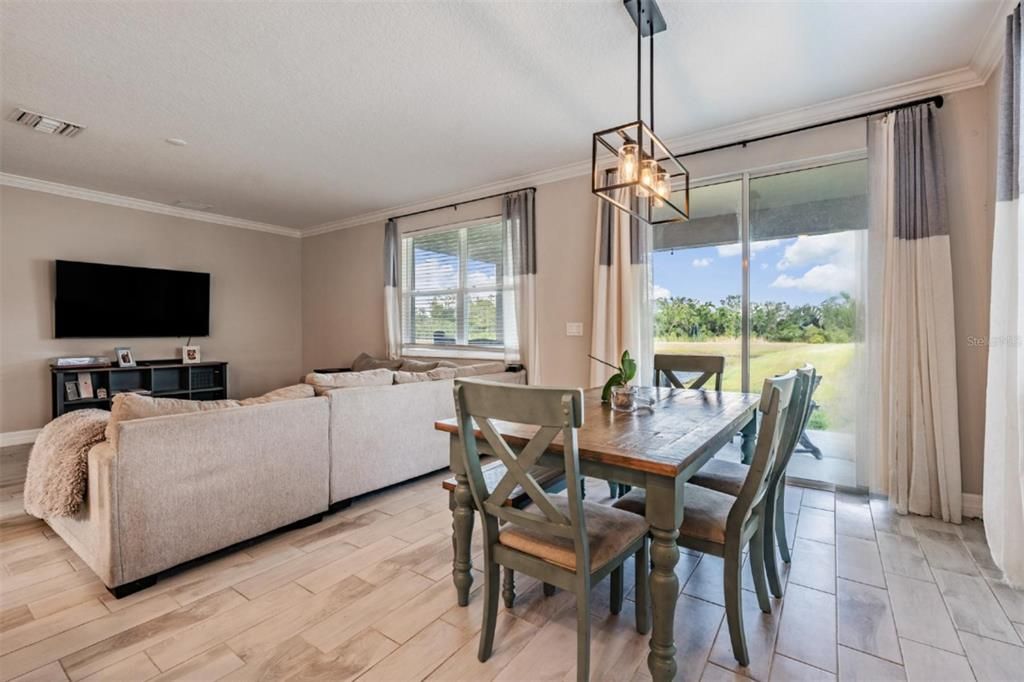 For Sale: $475,000 (5 beds, 3 baths, 2830 Square Feet)