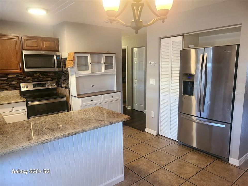 For Rent: $1,750 (3 beds, 2 baths, 1183 Square Feet)
