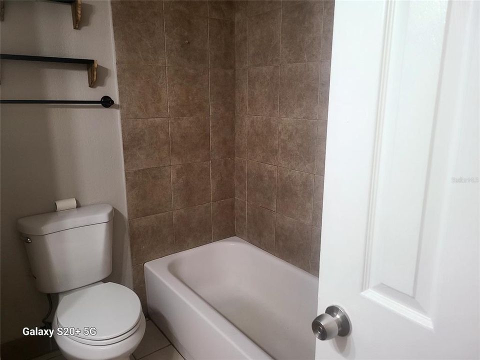 For Rent: $1,750 (3 beds, 2 baths, 1183 Square Feet)
