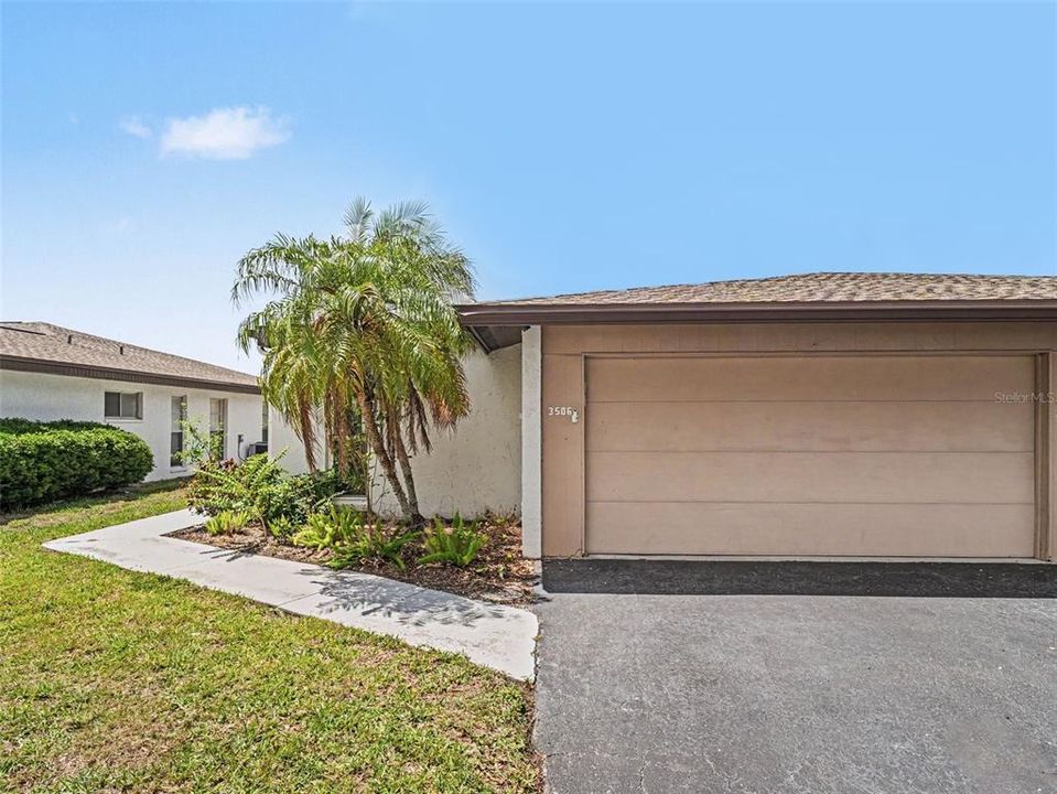 For Sale: $270,000 (2 beds, 2 baths, 1515 Square Feet)