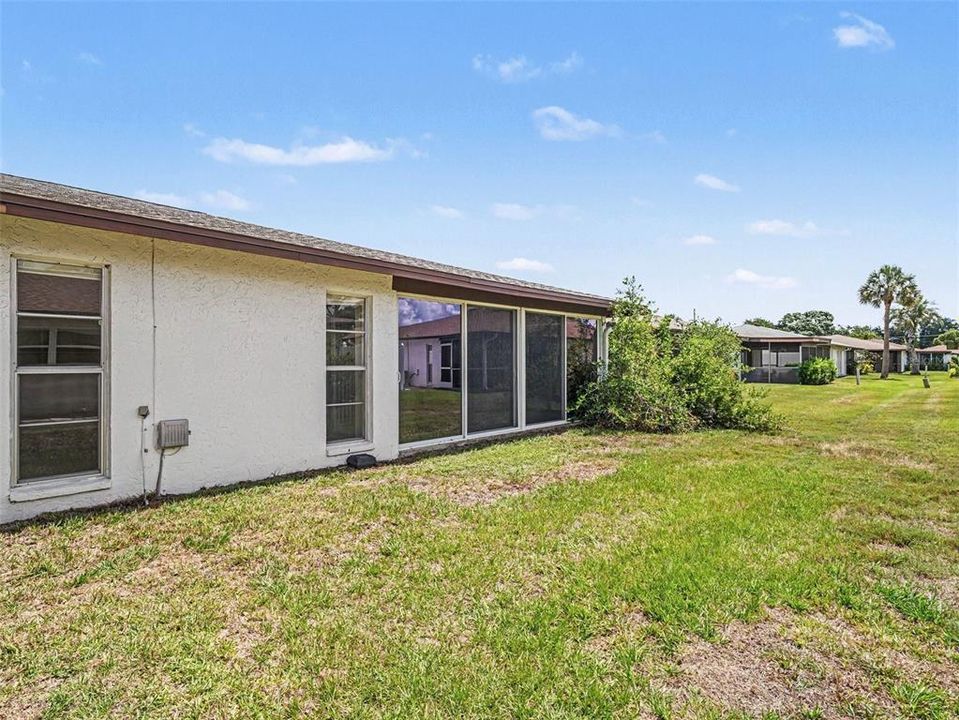 For Sale: $270,000 (2 beds, 2 baths, 1515 Square Feet)