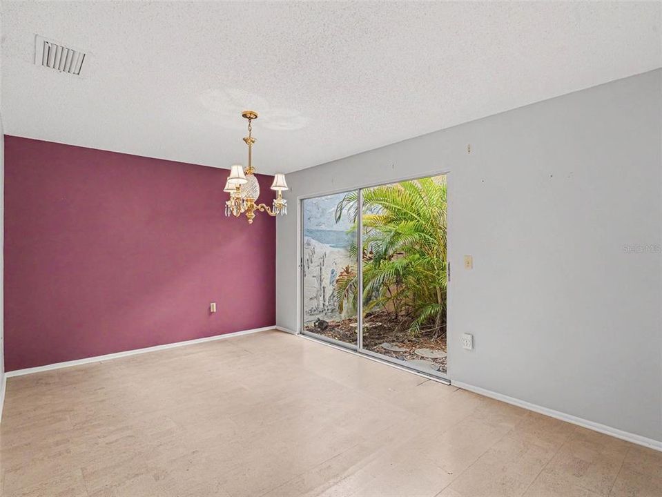 For Sale: $270,000 (2 beds, 2 baths, 1515 Square Feet)