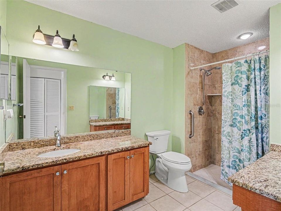For Sale: $270,000 (2 beds, 2 baths, 1515 Square Feet)