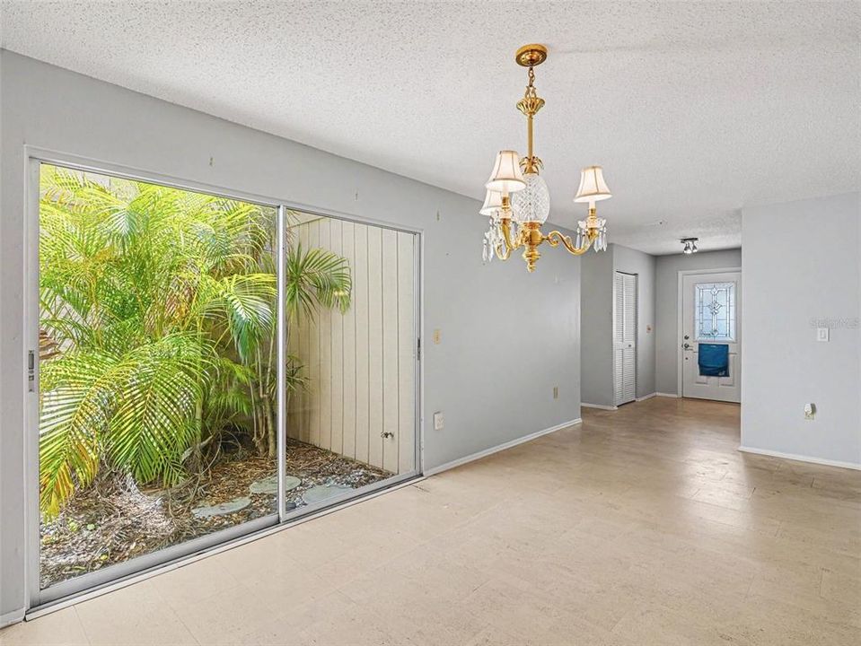 For Sale: $270,000 (2 beds, 2 baths, 1515 Square Feet)