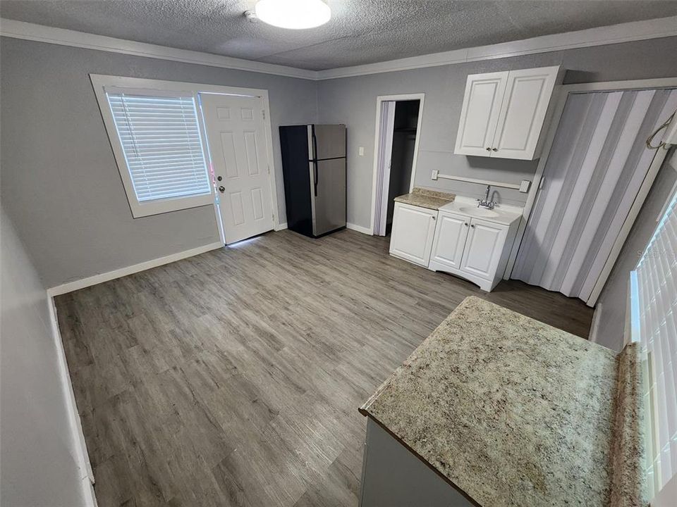 В аренду: $1,095 (0 спален, 1 ванн, 550 Квадратных фут)