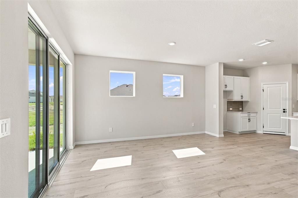 For Sale: $571,862 (4 beds, 3 baths, 2635 Square Feet)