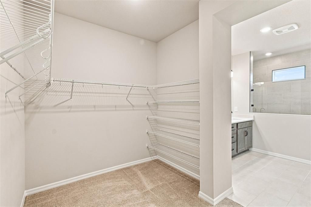 For Sale: $571,862 (4 beds, 3 baths, 2635 Square Feet)