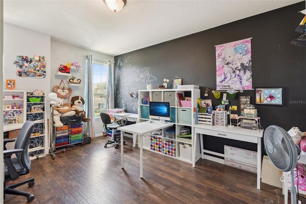 For Sale: $699,900 (6 beds, 4 baths, 4239 Square Feet)