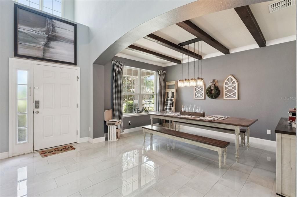 For Sale: $699,900 (6 beds, 4 baths, 4239 Square Feet)
