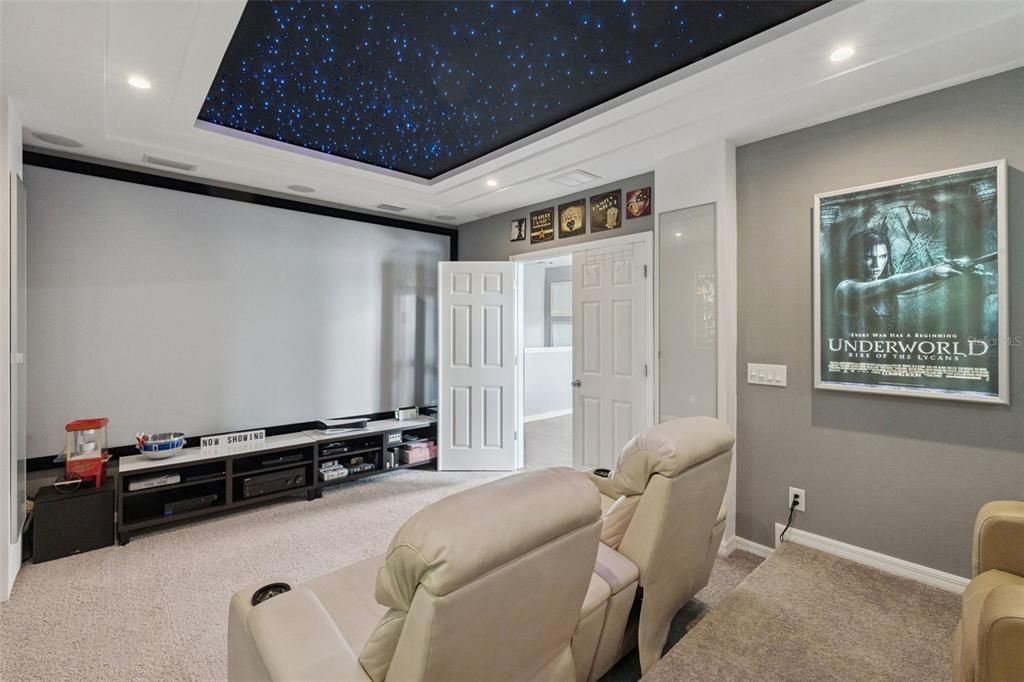 For Sale: $699,900 (6 beds, 4 baths, 4239 Square Feet)