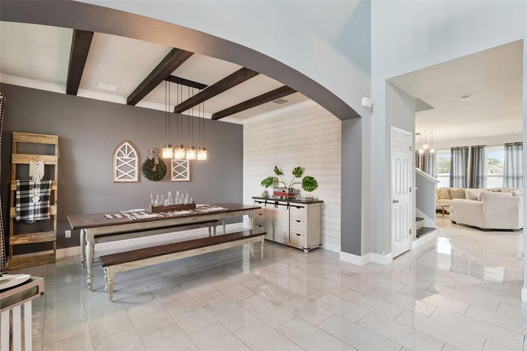 For Sale: $699,900 (6 beds, 4 baths, 4239 Square Feet)