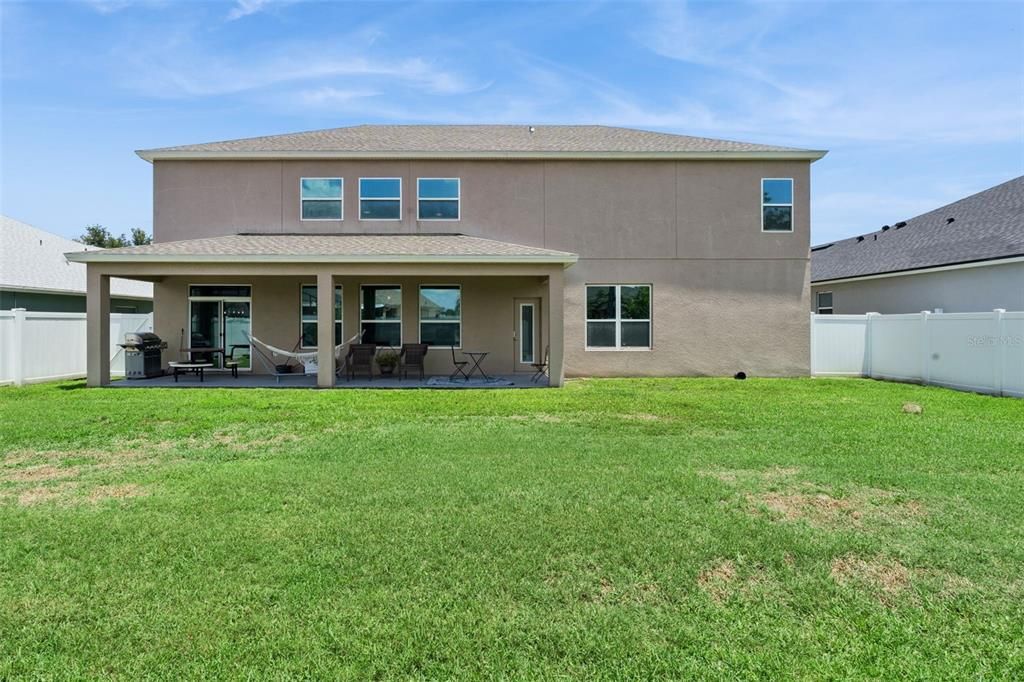 For Sale: $699,900 (6 beds, 4 baths, 4239 Square Feet)