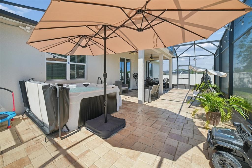 Activo con contrato: $518,995 (4 camas, 2 baños, 2670 Pies cuadrados)