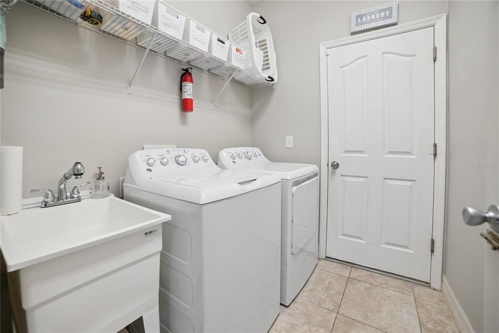 Activo con contrato: $518,995 (4 camas, 2 baños, 2670 Pies cuadrados)