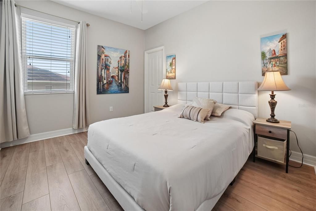 Activo con contrato: $518,995 (4 camas, 2 baños, 2670 Pies cuadrados)