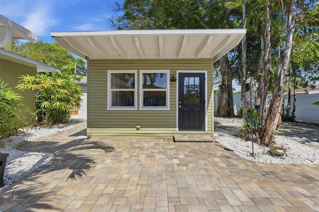 Active With Contract: $759,000 (4 beds, 3 baths, 2973 Square Feet)